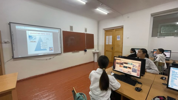 23-апрель Бүткүл дүйнөлүк китеп күнү