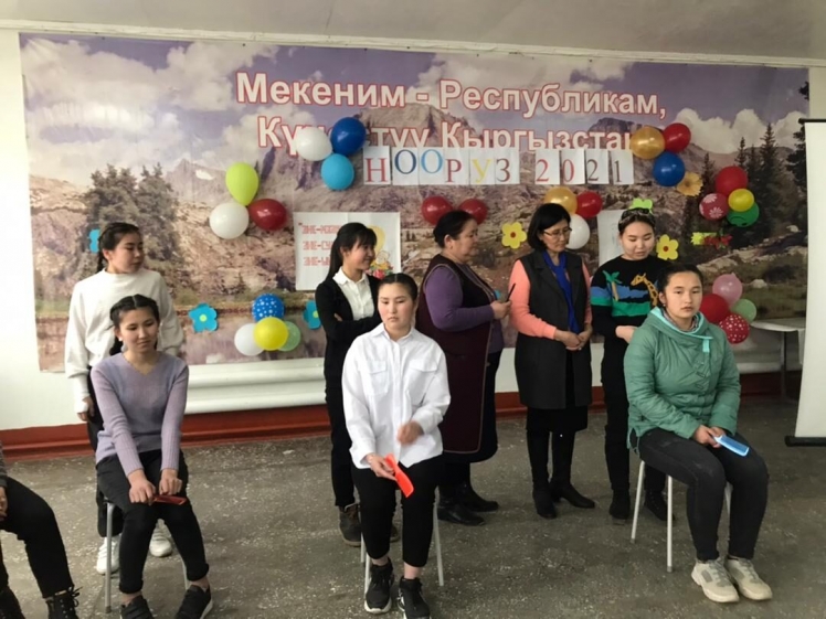 9-10-11классынын кыздарына "Кыз адеби-кымбат"деген темада семинар